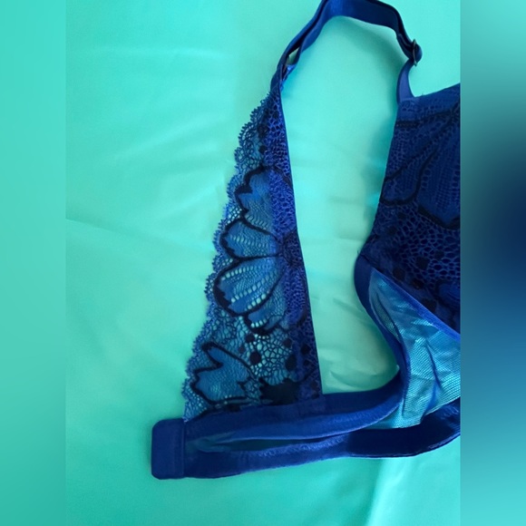 Victoria’s Secret Lightly Lined Bra. Blue with Black Accent. Size 36C. NWT - Picture 4 of 6